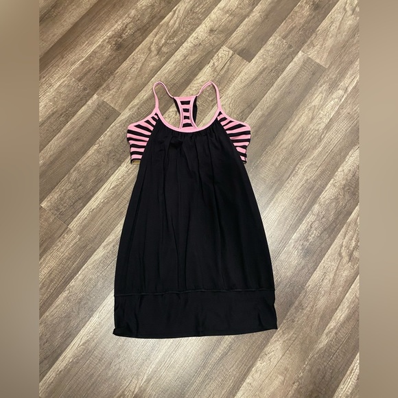 Lululemon Black & Pink Athletic Top size 8 - Picture 1 of 6